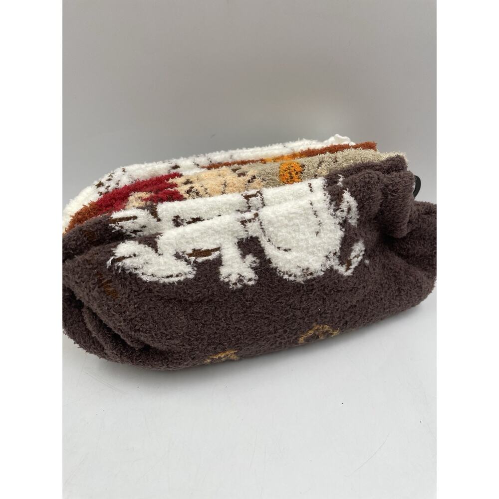 Peanuts 2026 Fall Fuzzy No Show Socks Womens 4 Pair Size 4-10 NEW With Tags - Picture 2 of 4